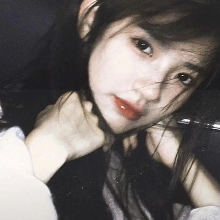 ０７７千面女杀手 海报