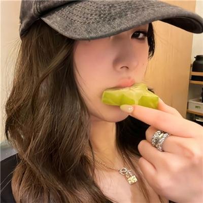 徬徨的爱 海报